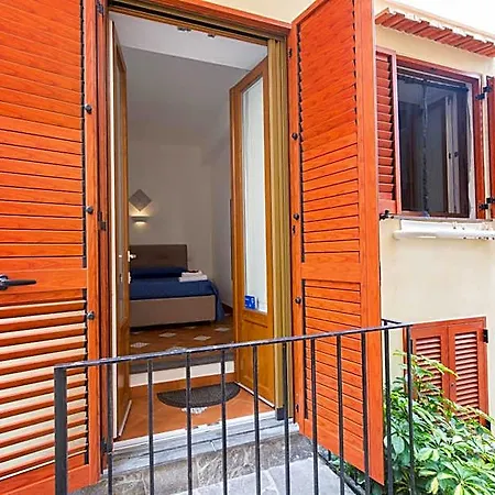 Alessandrab&b Bed and Breakfast Λίπαρι